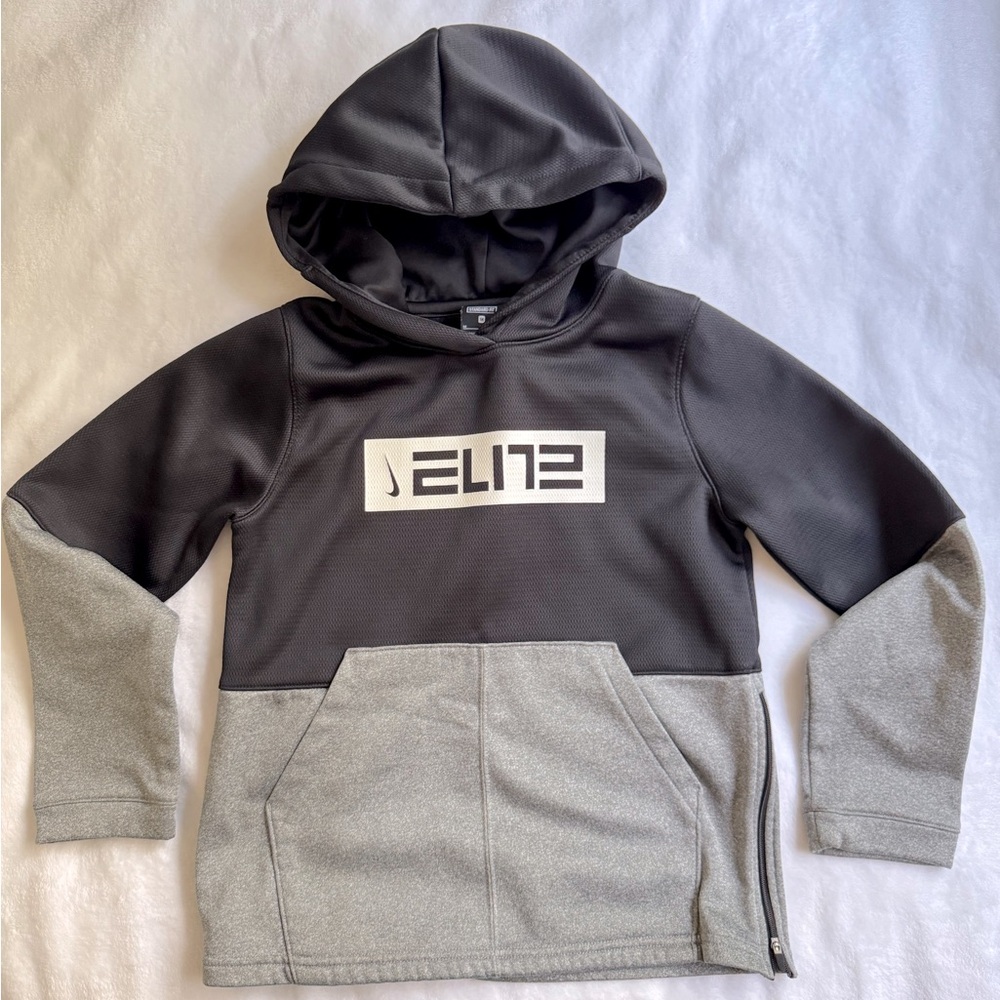 Boys Nike Elite Hoodie Size Medium